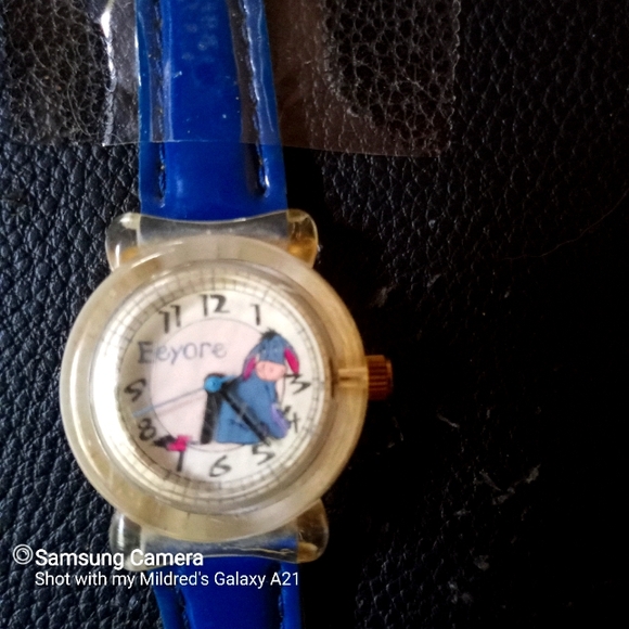 Watch - Picture 1 of 3